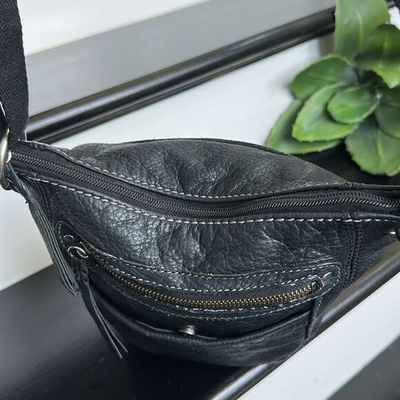 The Sak Genuine Leather Crossbody Shoulder Bag Black Pebbled, Soft & Durable - Picture 7 of 11